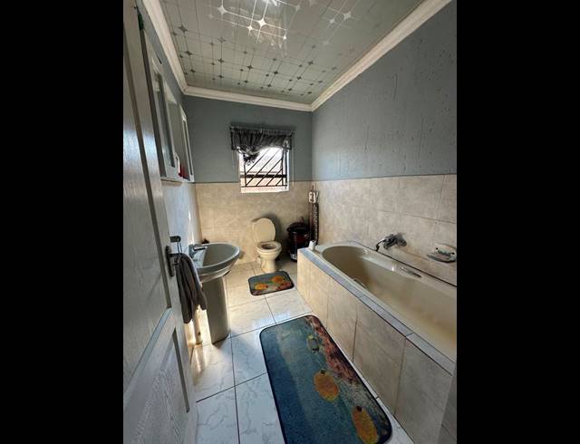 3 BEDROOM HOUSE FOR SALE IN SELCOURT